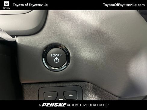 Used 2026 Toyota Sequoia Platinum AWD/4WD image 32