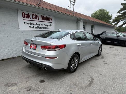 Used 2020 Kia Optima LX FWD image 3