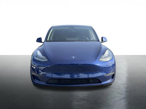 Used 2023 Tesla Model Y Long Range AWD/4WD image 3
