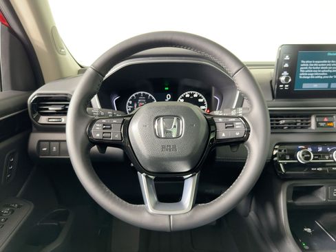 New 2025 Honda Pilot Touring image 16