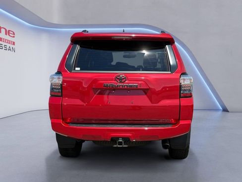 Used 2023 Toyota 4Runner SR5 Premium w/ Moonroof Package AWD/4WD image 4