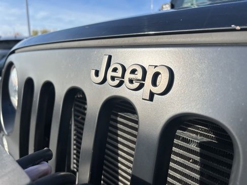 Used 2016 Jeep Wrangler Unlimited Sport image 11