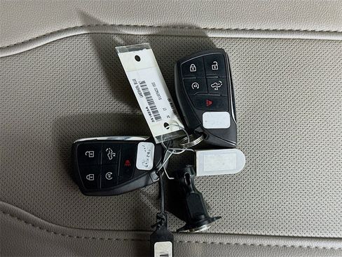 Used 2024 Chevrolet Silverado 1500 LTZ image 35