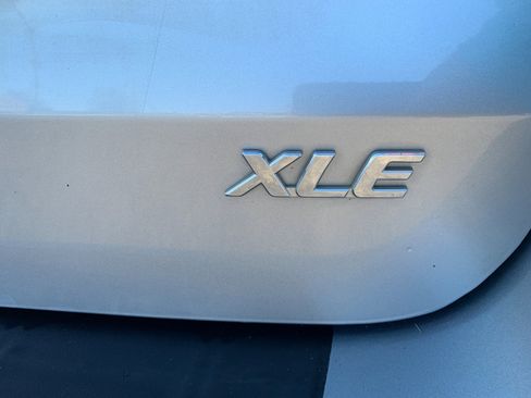 Used 2016 Toyota Sienna XLE image 43