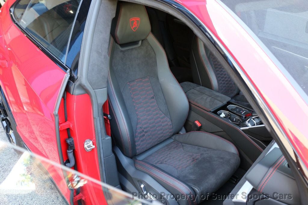 Used 2024 Lamborghini Urus S AWD/4WD image 35