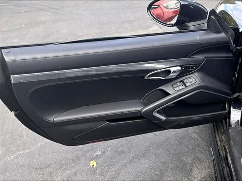 Used 2024 Porsche 718 Cayman RWD image 20