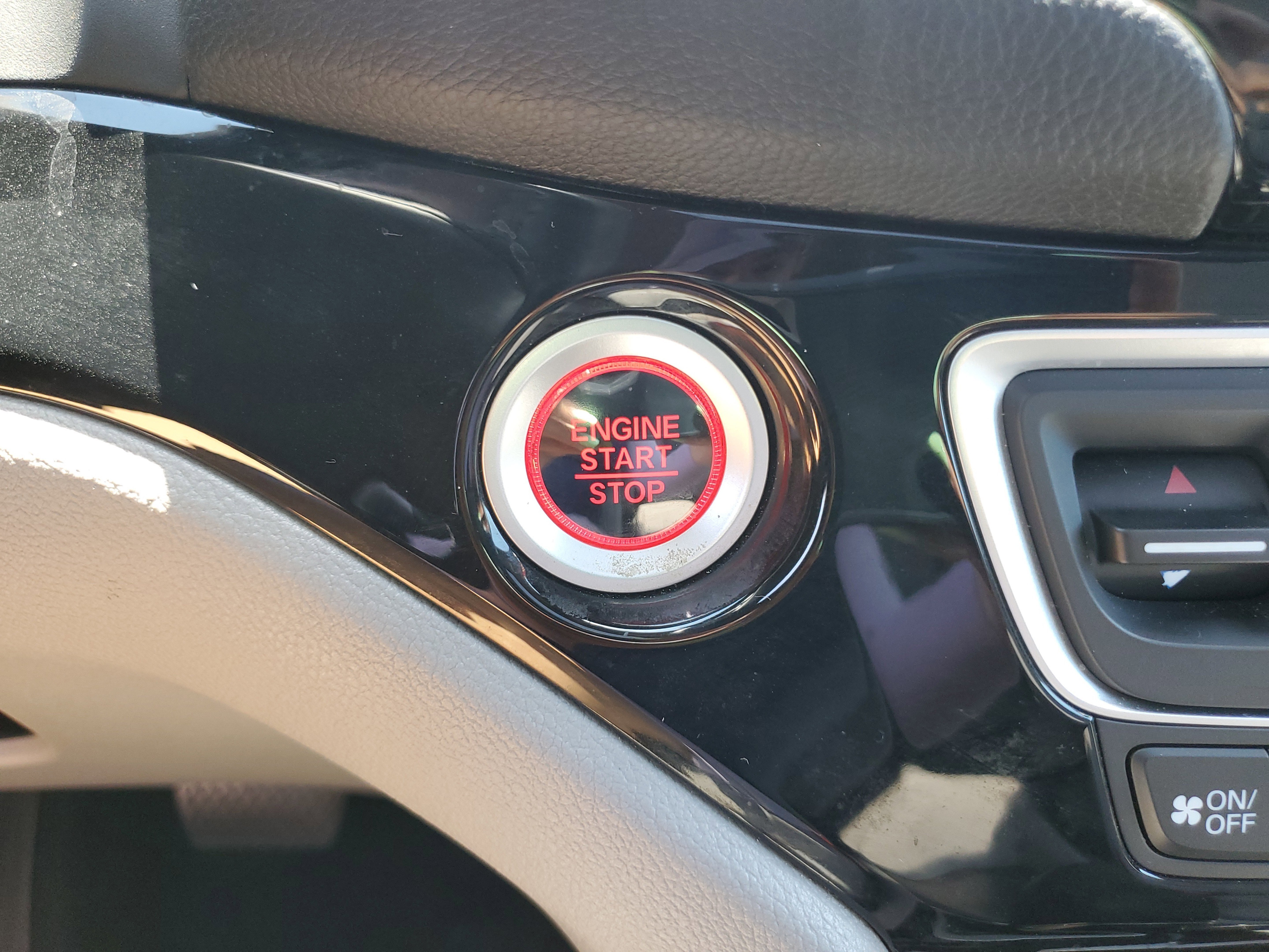 Used 2018 Honda Ridgeline RTL-E image 31