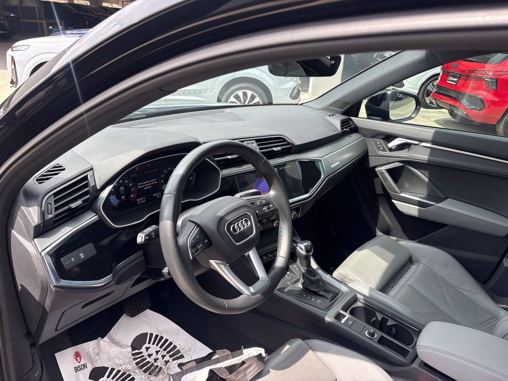 Used 2024 Audi Q3 2.0T Premium w/ Convenience Package AWD/4WD image 14