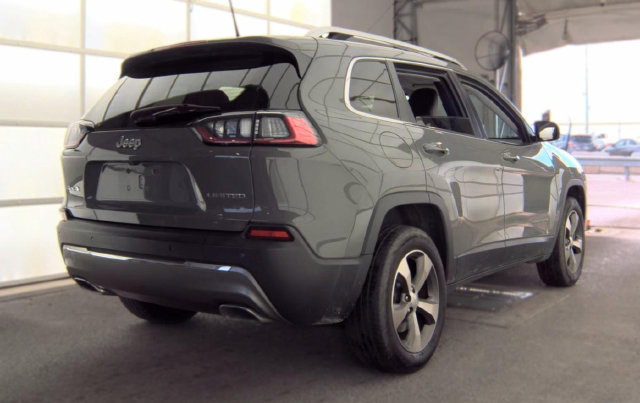 Used 2020 Jeep Cherokee Limited AWD/4WD image 3