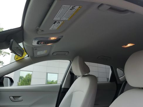 Used 2025 Hyundai Kona SEL FWD image 19