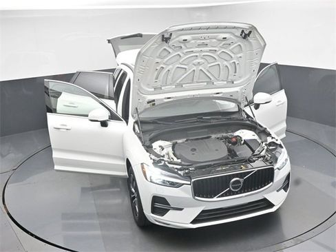 Used 2023 Volvo XC60 B5 Core w/ Climate Package image 44