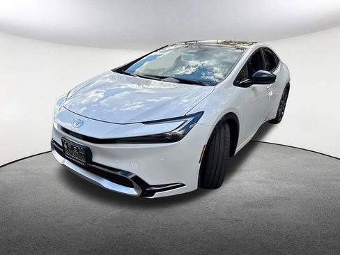 New 2026 Toyota Prius Plug-In Hybrid FWD image 5