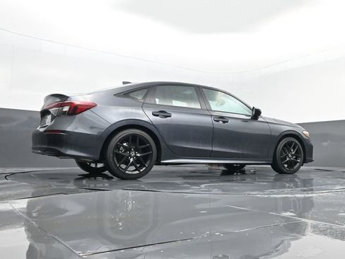 Used 2025 Honda Civic Sport image 25