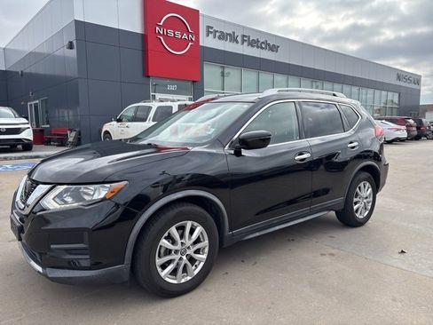 Certified 2020 Nissan Rogue SV image 1