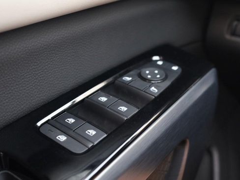 New 2026 Nissan Pathfinder SL w/ SL Premium Package AWD/4WD image 19