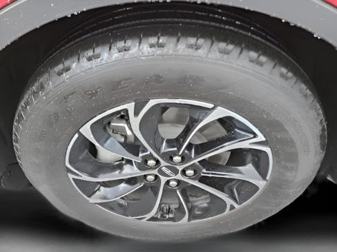 Used 2024 Lincoln Nautilus Premier image 34