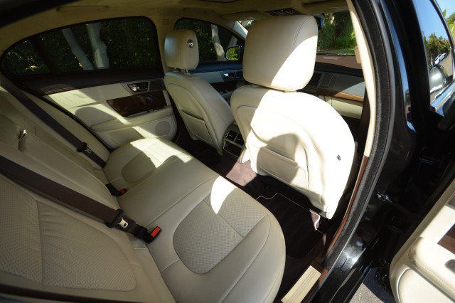 Used 2010 Jaguar XF Supercharged RWD image 38