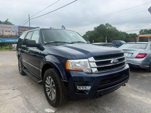 Used 2017 Ford Expedition XLT AWD/4WD image 8