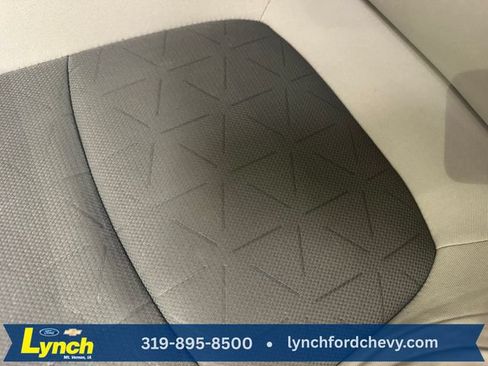 Used 2021 Toyota RAV4 XLE AWD/4WD image 7