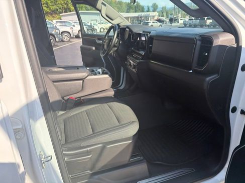 Certified 2024 Chevrolet Silverado 1500 LT AWD/4WD image 17