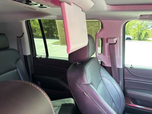 Used 2020 GMC Yukon XL SLT w/ Open Road Package AWD/4WD image 39