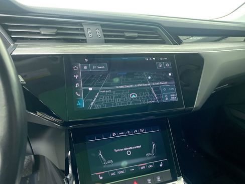 Used 2021 Audi e-tron Premium w/ Convenience Plus Package image 4