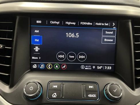 Used 2023 GMC Acadia SLE image 19