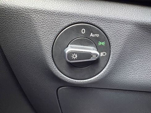 Used 2024 Volkswagen Jetta SE image 12