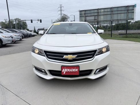 Used 2014 Chevrolet Impala LT w/ Convenience Package FWD image 2