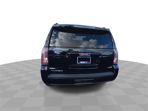 Certified 2018 GMC Yukon SLE image 8