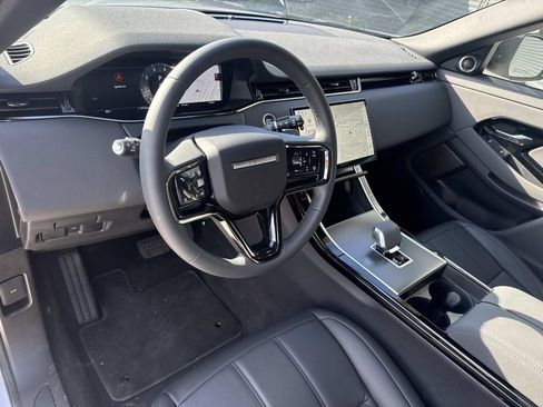 Used 2026 Land Rover Range Rover Evoque S image 5