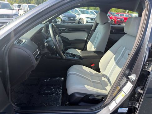 Used 2025 Honda Civic Sport image 11