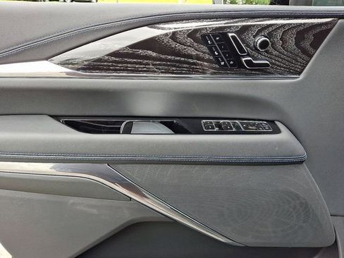 New 2025 Cadillac Escalade IQ Luxury 1 image 8