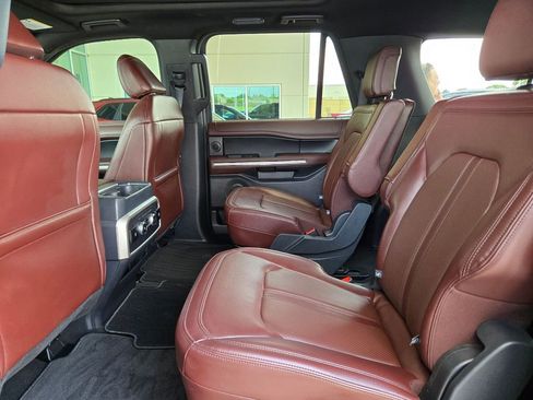 Used 2024 Ford Expedition Max Limited RWD image 15