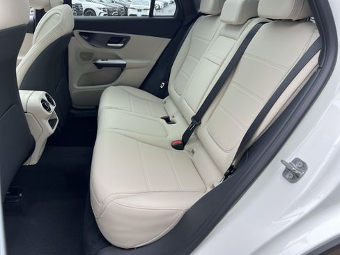 New 2026 Mercedes-Benz GLC 300 4MATIC image 30