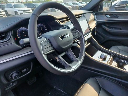 New 2026 Jeep Grand Cherokee L Limited AWD/4WD image 11