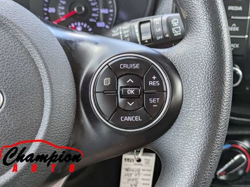 Used 2020 Kia Soul LX FWD image 27