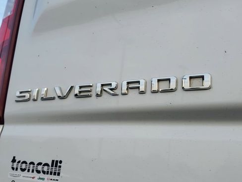 Used 2020 Chevrolet Silverado 1500 High Country w/ Technology Package image 10