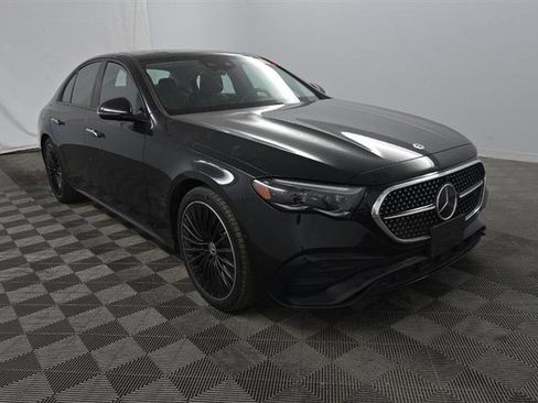 Used 2024 Mercedes-Benz E 450 4MATIC Sedan w/ Airmatic Package image 3