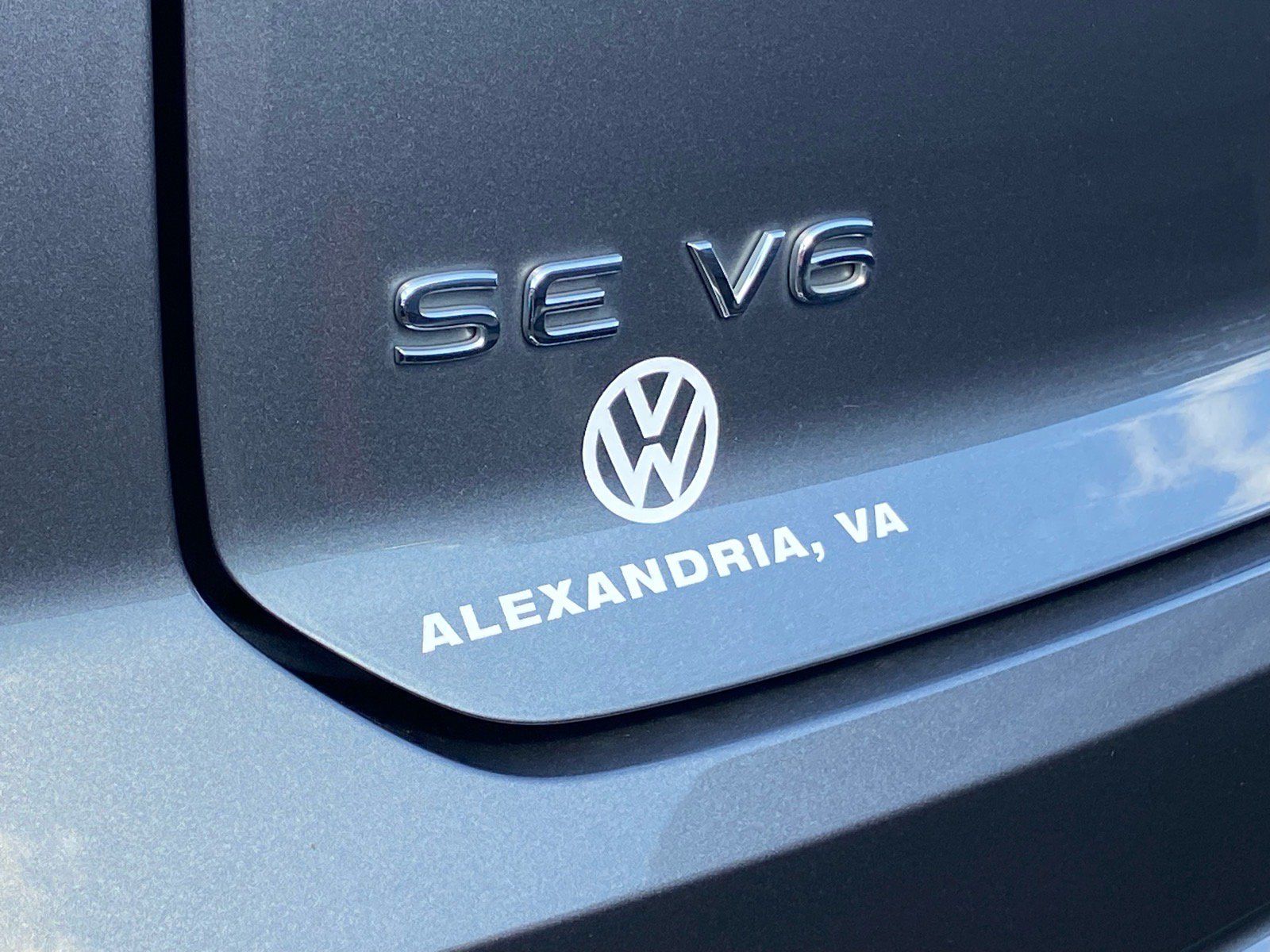 Used 2022 Volkswagen Atlas Cross Sport SE w/ Panoramic Sunroof Package AWD/4WD image 3