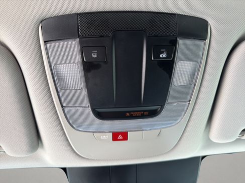 Certified 2025 Kia Sorento S FWD image 50