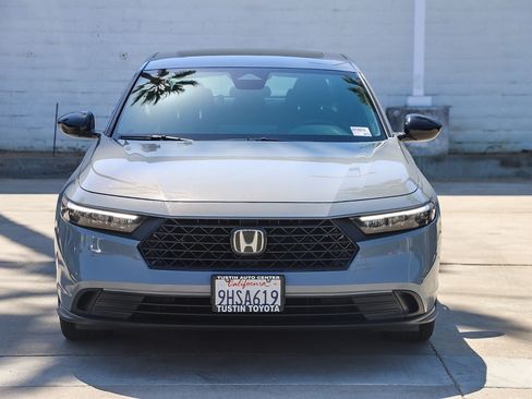 Used 2023 Honda Accord Sport image 2