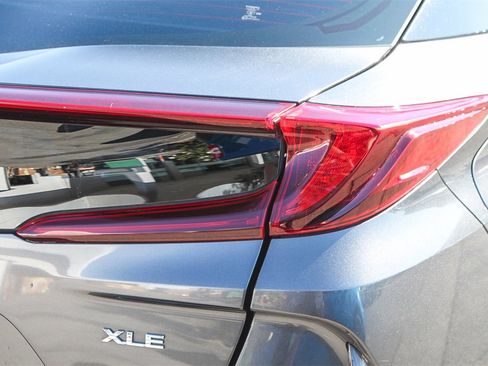 Used 2021 Toyota Prius Prime XLE image 11