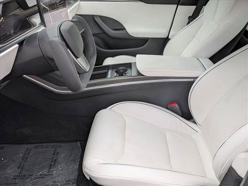 Used 2022 Tesla Model S Plaid AWD/4WD image 17