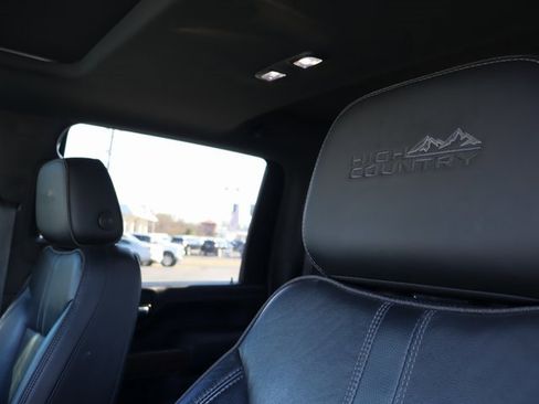 Used 2020 Chevrolet Silverado 2500 High Country w/ Technology Package image 18