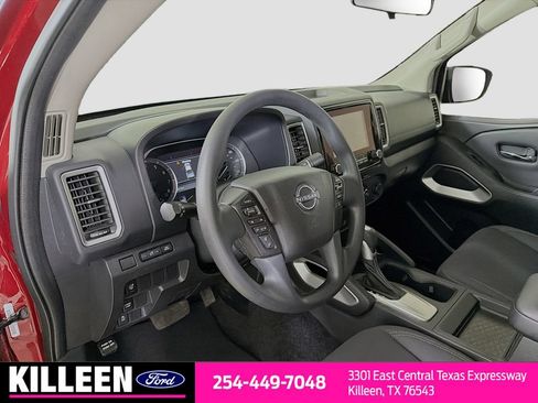 Used 2023 Nissan Frontier SV w/ Technology Package RWD image 10