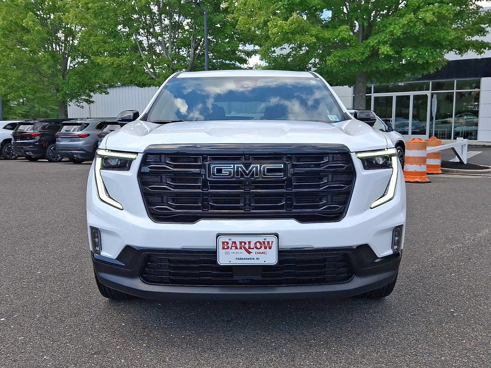 Used 2026 GMC Acadia Elevation w/ Black Edition FWD image 2