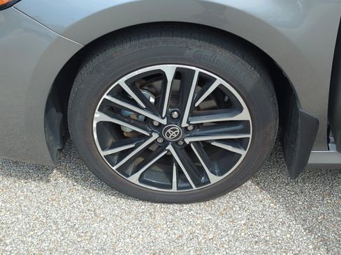 Used 2025 Toyota Camry XLE FWD image 25