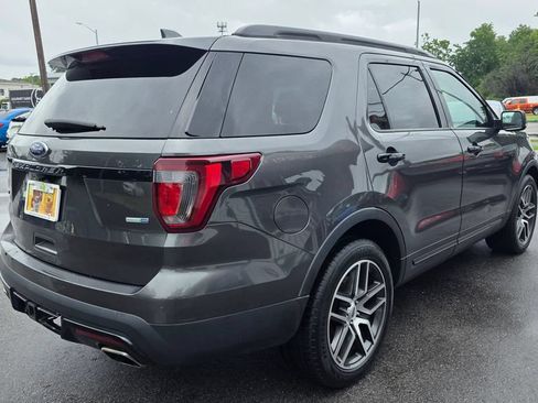 Used 2017 Ford Explorer Sport w/ Equipment Group 401A AWD/4WD image 5