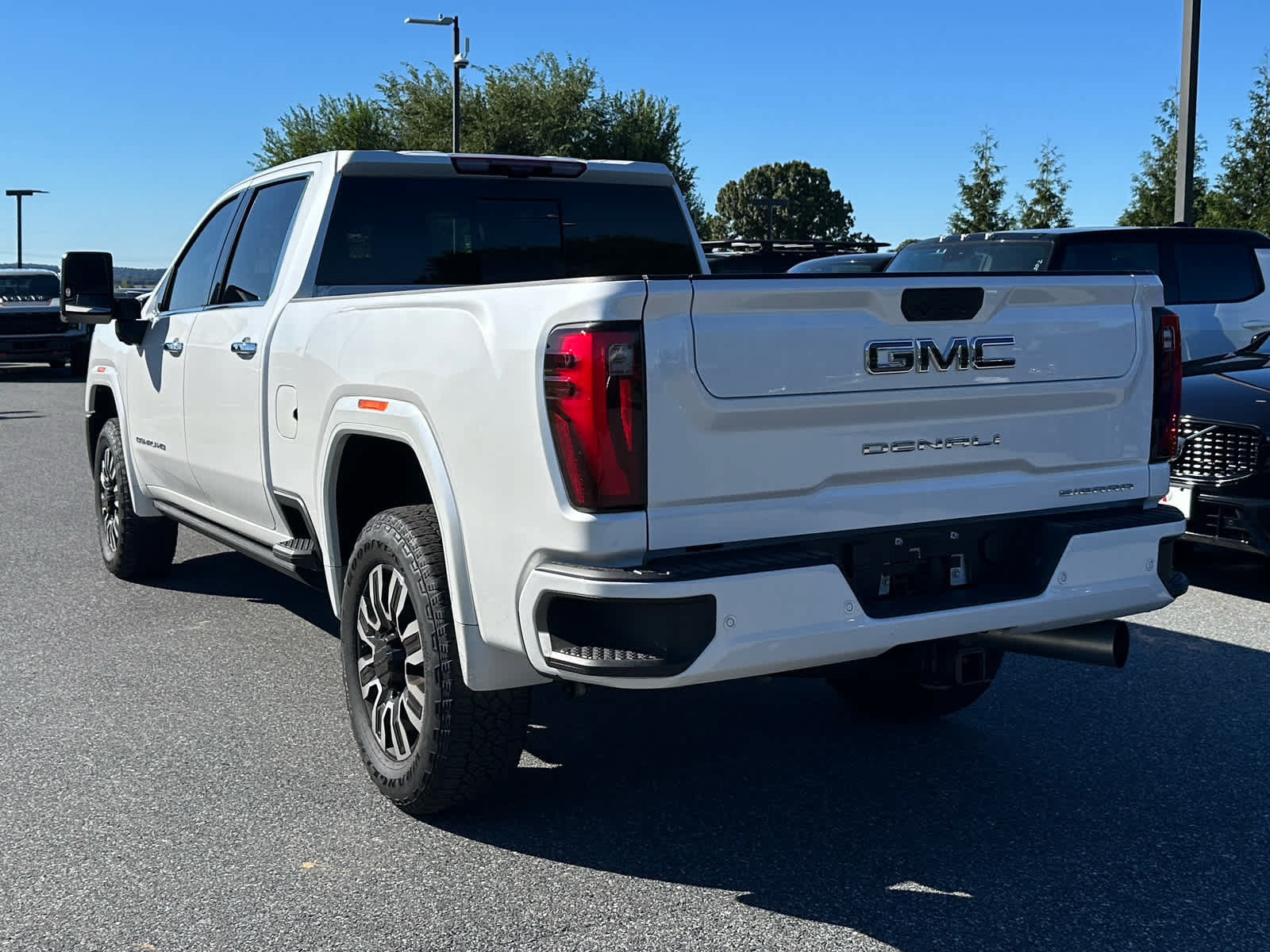 Used 2024 GMC Sierra 2500 Denali Ultimate w/ Snow Plow Prep/Camper Package AWD/4WD image 8